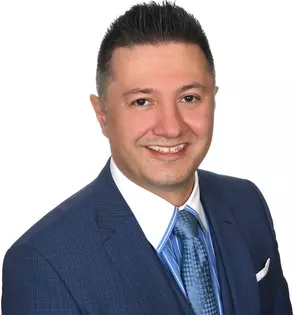 Kambiz Sobhi Afshar, Montreal, Real Estate Agent